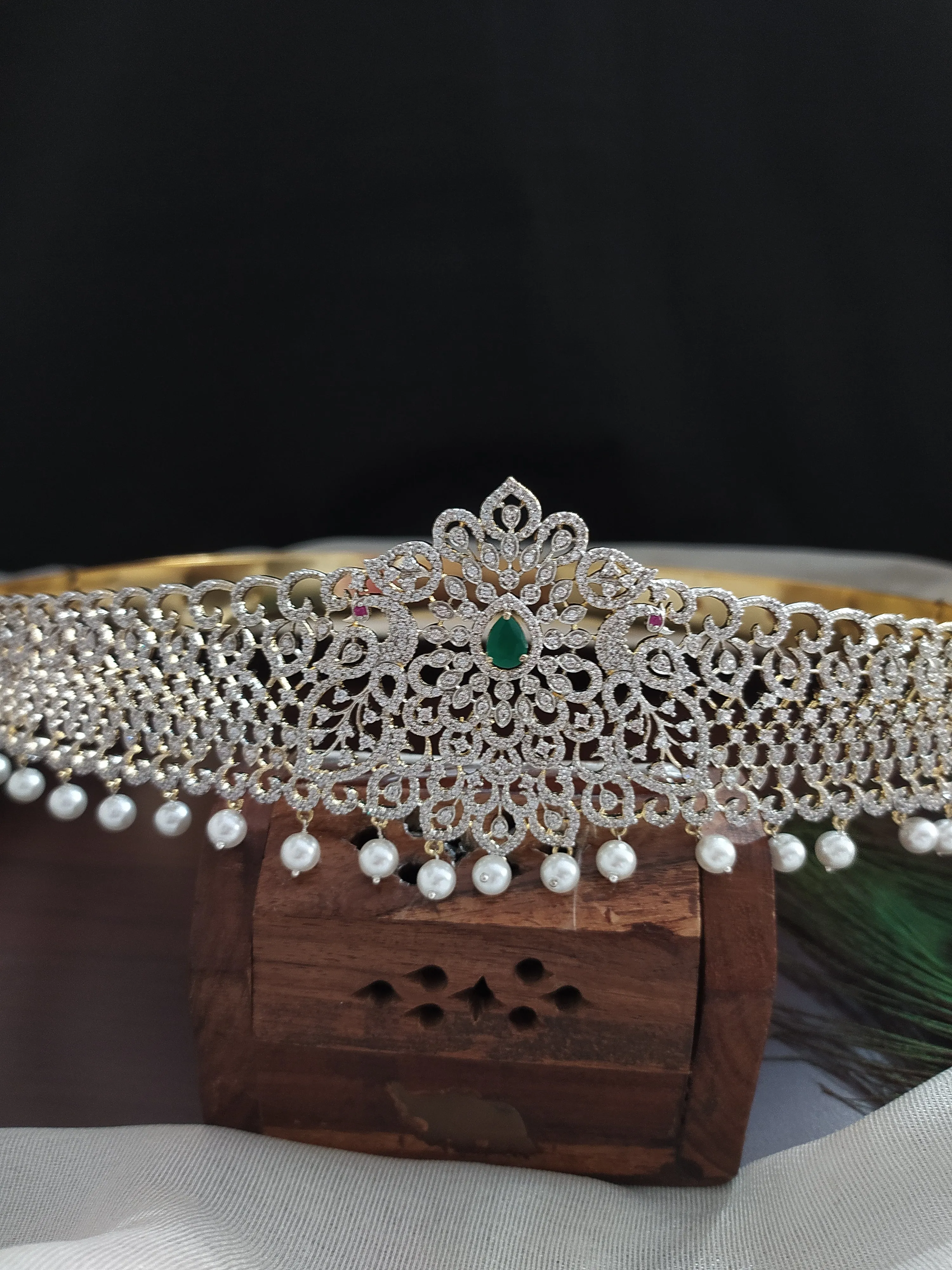Attractive Zircon Hip Belt Having White Pearls